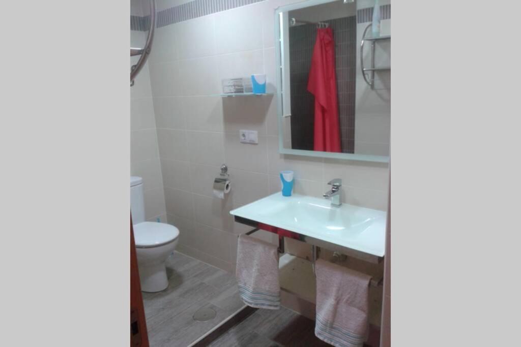 Bonito Apartamento Cerca Del Puerto Málaga Exteriör bild