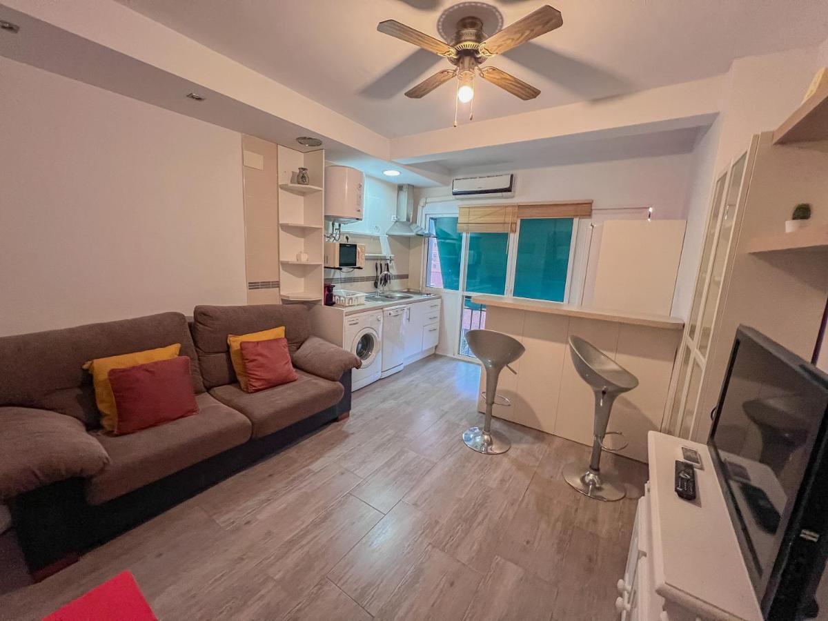 Bonito Apartamento Cerca Del Puerto Málaga Exteriör bild